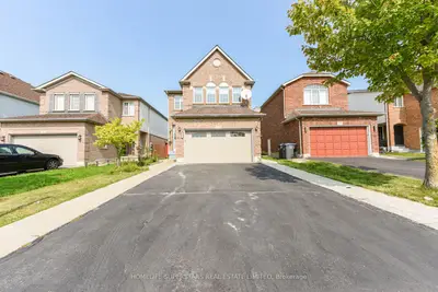 Detached in Brampton