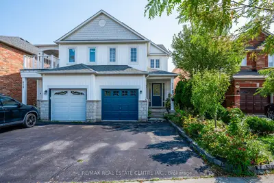 Semi-Detached in Mississauga