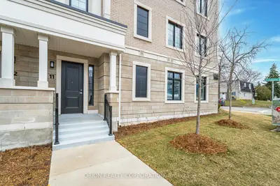 Condo Townhouse in Oakville