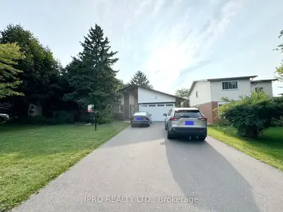 Detached in Oakville