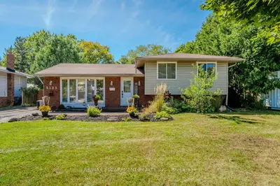 Detached in Burlington