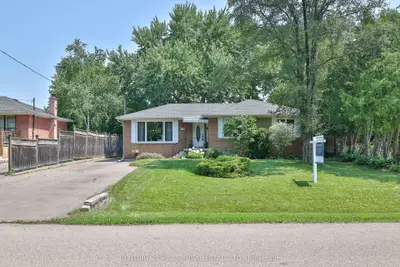 421 Seaton Drive, Oakville, On L6l 3y3