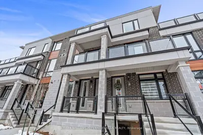 Condo Townhouse in Brampton