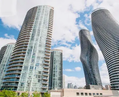 Condo Apartment in Mississauga