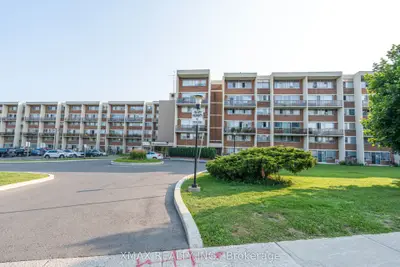 Condo Apartment in Mississauga