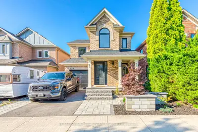Detached in Burlington