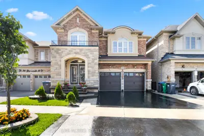 Detached in Brampton