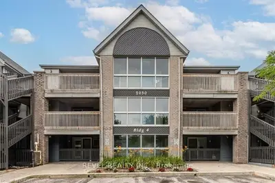 Condo Apartment in Burlington