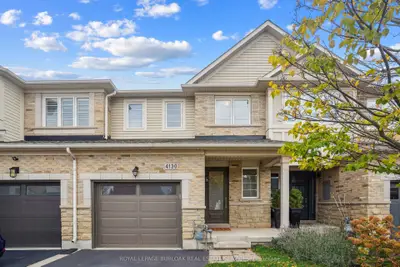 Att/Row/Townhouse in Burlington