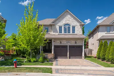 Detached in Oakville