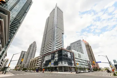 Condo Apartment in Mississauga