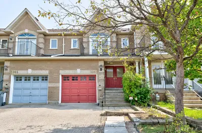 Att/Row/Townhouse in Mississauga