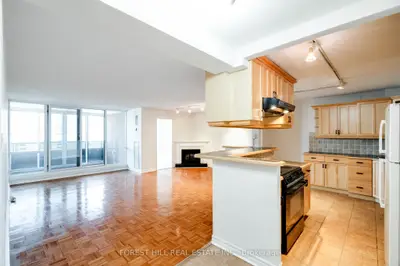 Condo Apartment in Toronto