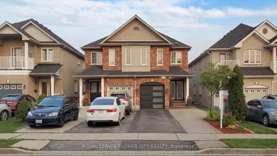 Semi-Detached in Mississauga