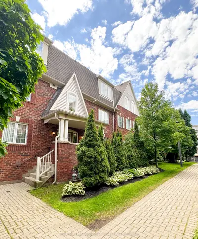 760 Neighbourhood Circle 1, Mississauga, On L5b 0b7
