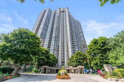 Condo Apartment in Mississauga