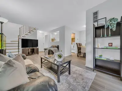 Condo Townhouse in Mississauga