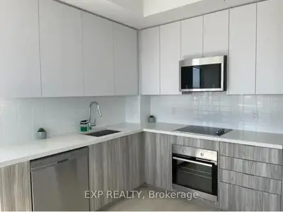 297 Oak Walk Drive 903, Oakville, On L6h 3r6