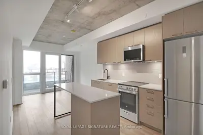 Condo Apartment in Toronto