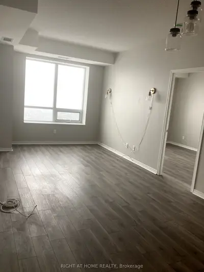 60 Heintzman Street 1627, Toronto W02, On M6p 5a1