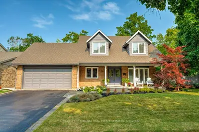 Detached in Burlington