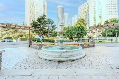 Condo Apartment in Mississauga