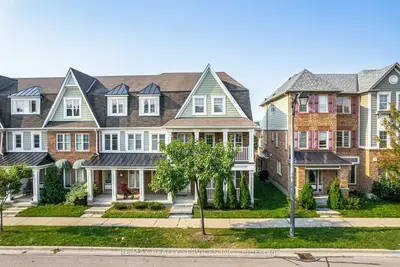 Att/Row/Townhouse in Milton