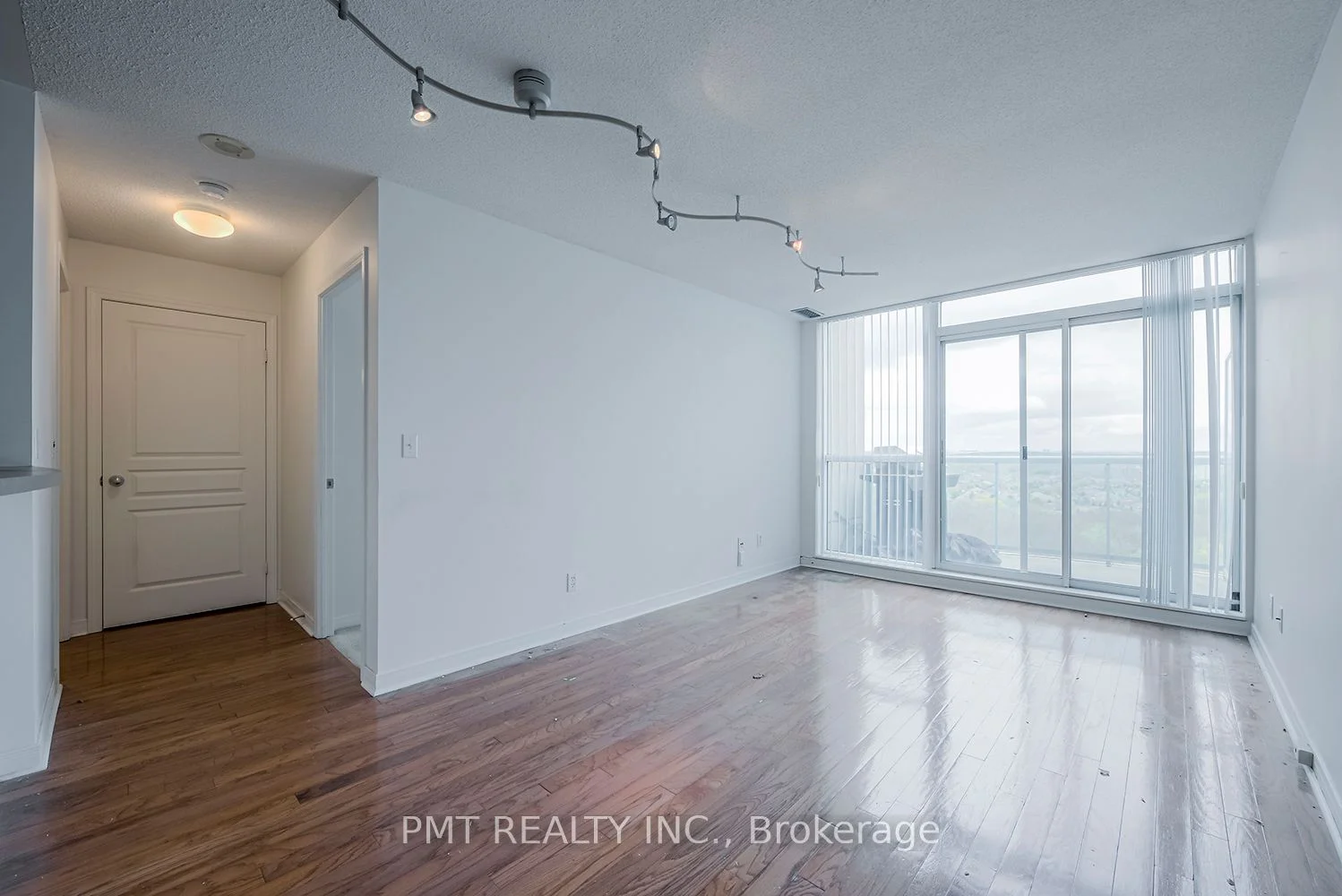 2545 Erin Centre Boulevard PH 2, Mississauga, ON L5M 6Z9
