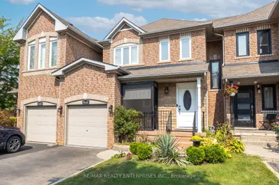 Att/Row/Townhouse in Mississauga