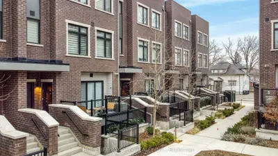 66 Long Branch Avenue 9, Toronto W06, On M8w 3j4
