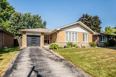 Detached in Burlington