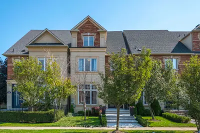 Att/Row/Townhouse in Mississauga