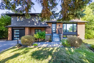 Detached in Burlington