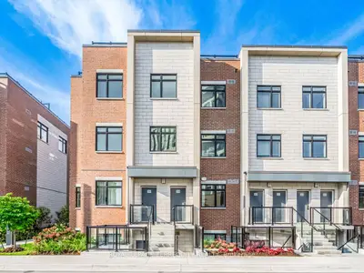 Condo Townhouse in Mississauga