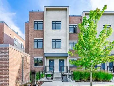 Condo Townhouse in Mississauga