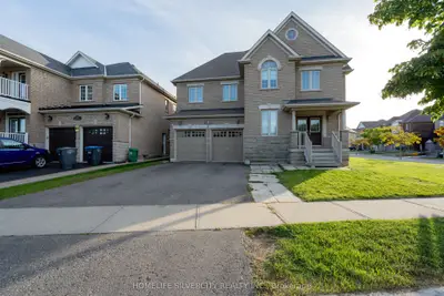 Detached in Brampton