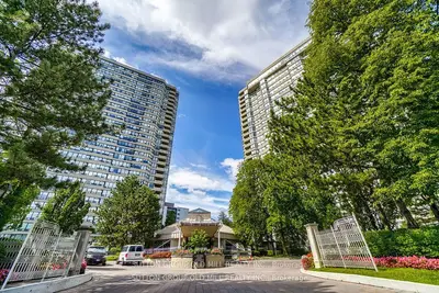 Condo Apartment in Toronto