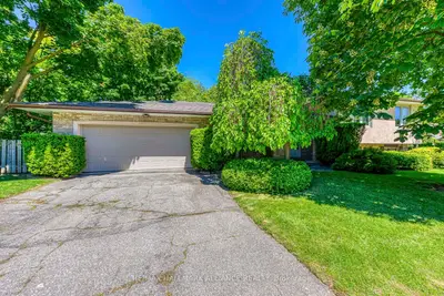 Detached in Oakville