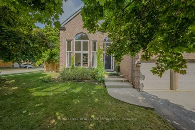 Detached in Oakville