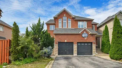 3285 Apricot Street Upper, Mississauga, On L5n 8b1