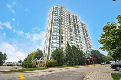 Condo Apartment in Mississauga