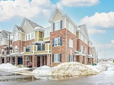Att/Row/Townhouse in Milton