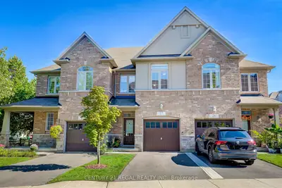 Condo Townhouse in Mississauga