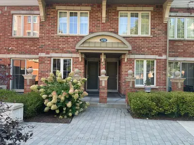 Condo Townhouse in Oakville