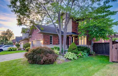 Detached in Burlington