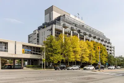 Condo Apartment in Toronto