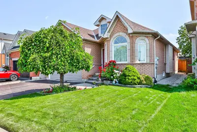 Detached in Milton