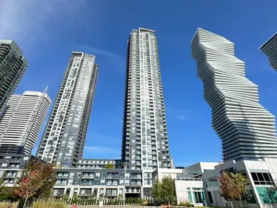 Condo Apartment in Mississauga