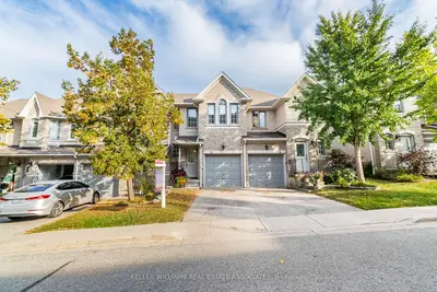 Condo Townhouse in Mississauga