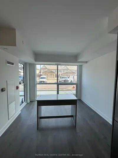 Condo Apartment in Oakville
